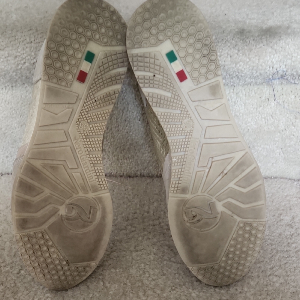 Nero Giardini Women's Beige and Gold Sneakers - Picture 5 of 5